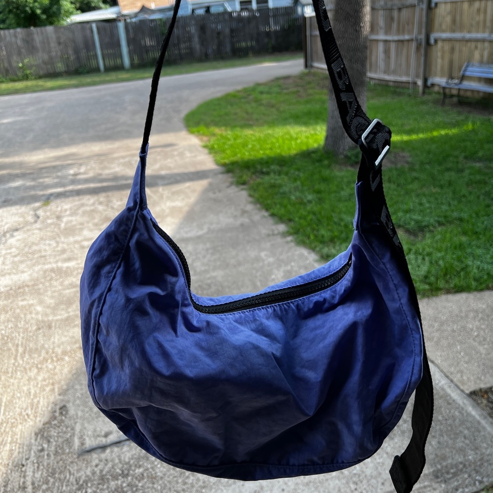 Baggu medium nylon crescent bag